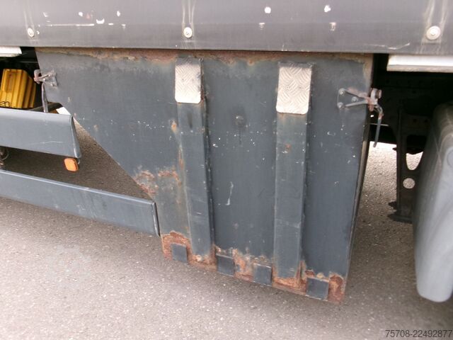 Plattewagen met zeil MAN 26.360 TGs*9 m SafeServer*2,5 to LBW*Lift/Lenk
