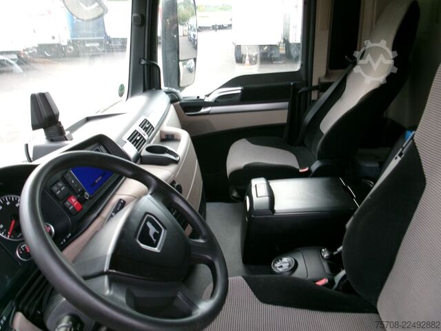 Drankentruck MAN 26.360 TGs*9 m SafeServer*2,5 to LBW*Lift/Lenk