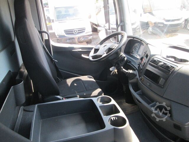 Rashladni kamion MERCEDES-BENZ Atego 1021*2xCarrier Kühlkoffer 5.72m*LBW*