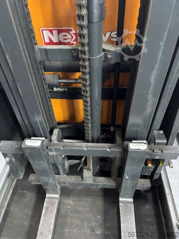 Reach Trucks Still FM-X10