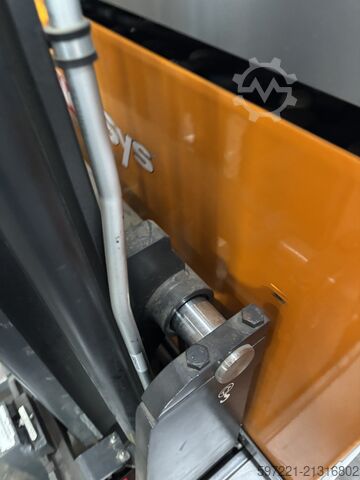 Reach Trucks Still FM-X10