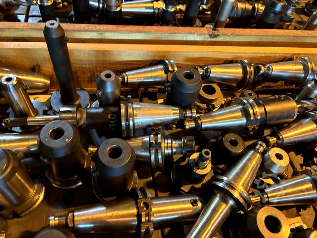 Velká zásoba držáků nástrojů SK 40 SK 40 Tool Holders