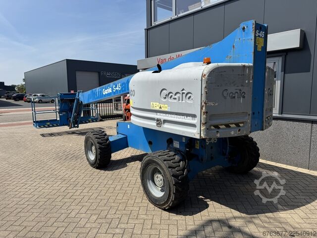 GENIE S-45 Τηλεσκοπικός ανυψωτήρας / γερανός 4x4 DEUTZ DIESEL 4925 ώρες 15,7μ Ύψος εργασίας 2014 GENIE GENIE S-45 Telescoop hoogwerker / boomlift  4x4 DEUTZ DIESEL 4925uur 15,7M Werkhoogte 2014