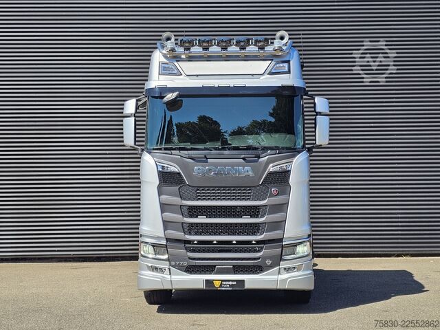 Scania S770 8x4/4 / 180,000 kg / hydraulic Scania S770 8x4/4 / 180.000 KG / HYDRAULIC