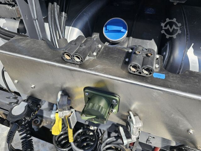 Scania S770 8x4/4 / 180 000 KG / HYDRAULIQUE Scania S770 8x4/4 / 180.000 KG / HYDRAULIC