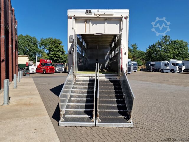 Stočni transport Scania P400 8x4*4 - 2/3 deck livestock Guiton 29.78M2 ...