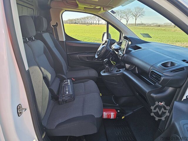 Maleta PEUGEOT PARTNER 1.5 L2 Navi Airco 3 Zits