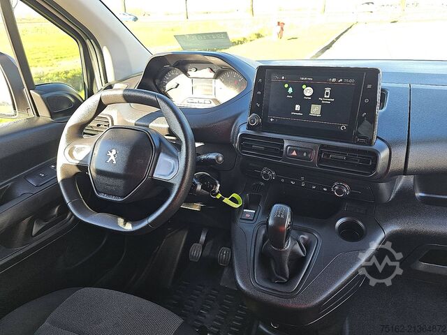 Maleta PEUGEOT PARTNER 1.5 L2 Navi Airco 3 Zits