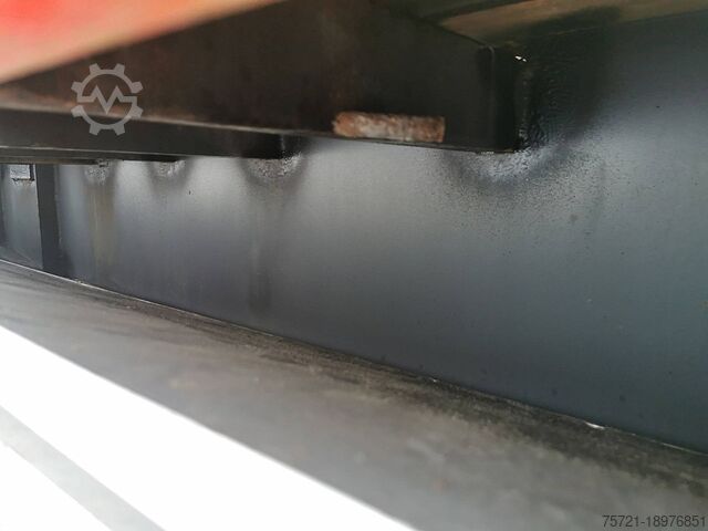 Open bak met borden VAN HOOL O4/DA