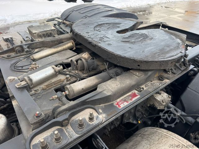 Nagy térfogatú nyergesvontató VOLVO FH 500 * VOLUMEN * TEL * 2 X TANK *