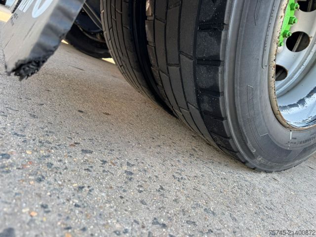 Nagy térfogatú nyergesvontató VOLVO FH 500 * VOLUMEN * TEL * 2 X TANK *