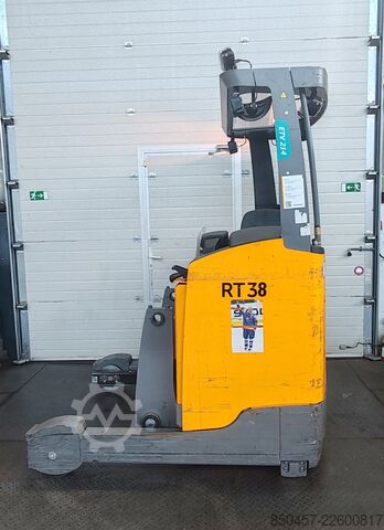 Stivuitoare reach truck Jungheinrich ETV 214