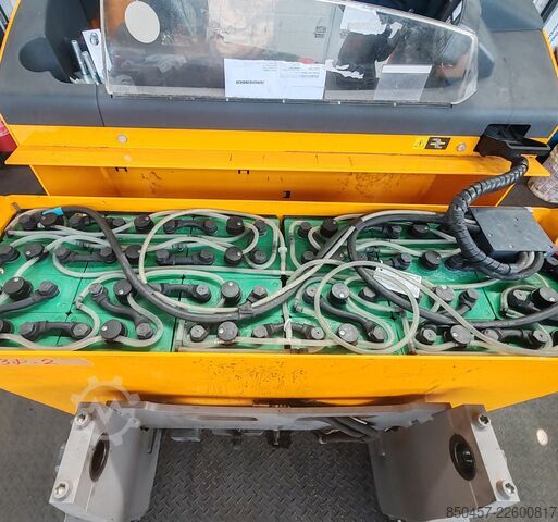 Stivuitoare reach truck Jungheinrich ETV 214