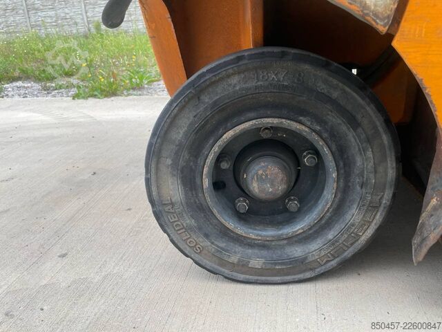 Electric - 4 wheels Still R60-25 /batt 2013