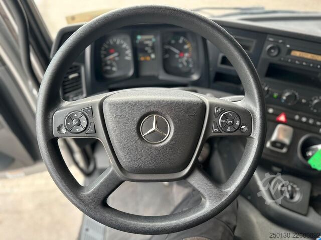 Tippbil MERCEDES-BENZ Arocs 4148 8x8 BB Piet Ruizeveld AK