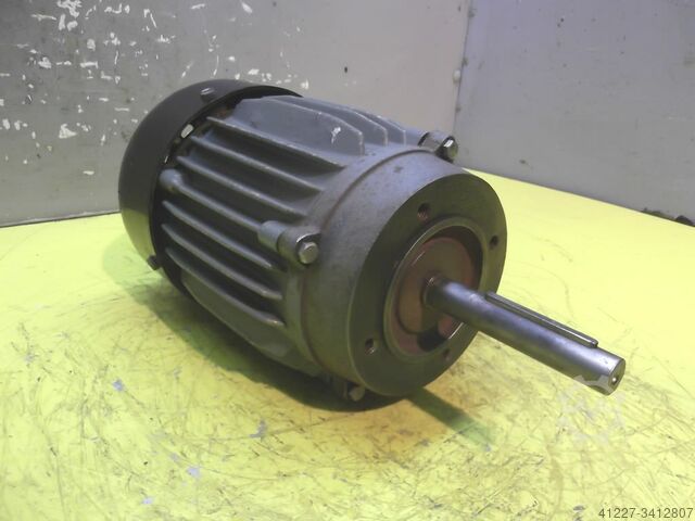 Elektromotor 0,12 kW 680 omw/min 240/415 V HEW RF71K/8