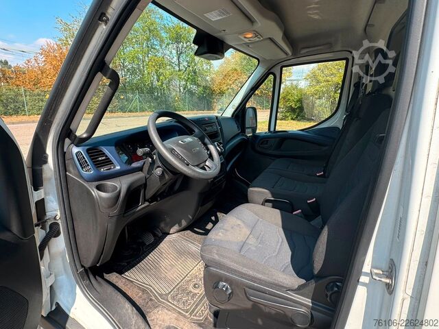Panelvan IVECO Daily 35S16 Hi-Matic Kastenwagen L2H2