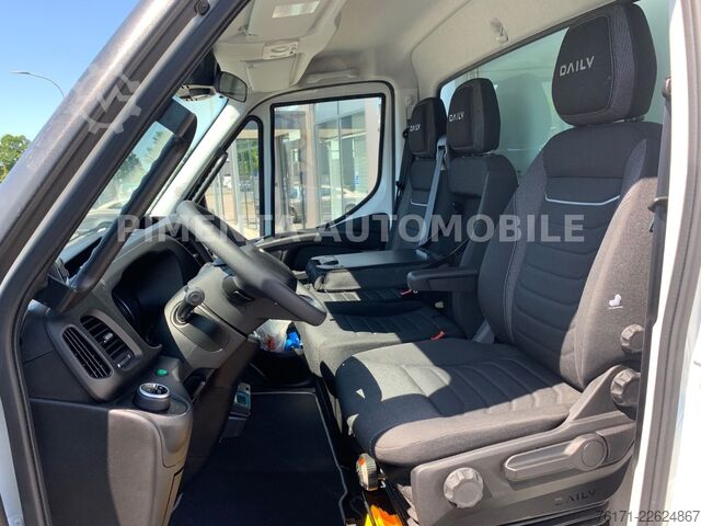 Ponyvával szerelt furgon IVECO Daily 70C18A8P MY26 AUT SCHIEBEPLANE LUFTF LBW