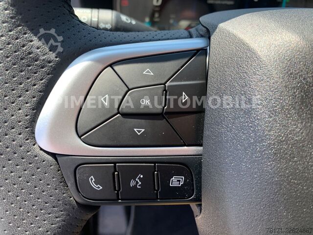 Ponyvával szerelt furgon IVECO Daily 70C18A8P MY26 AUT SCHIEBEPLANE LUFTF LBW