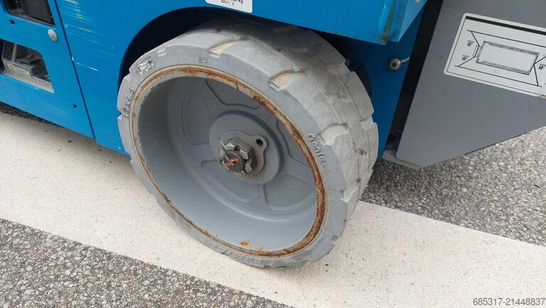 Nůžkový výtah Genie GS 1932