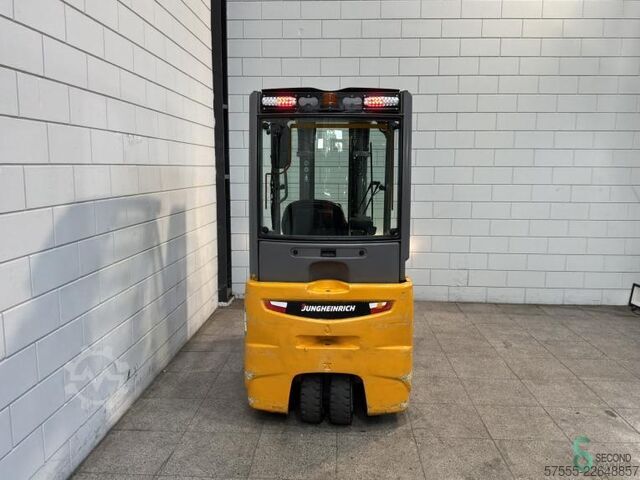 Motostivuitor Jungheinrich EFG 216