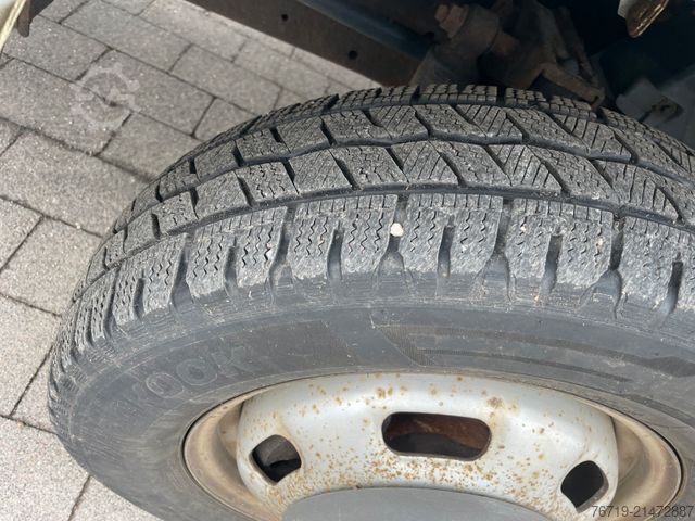 Furgonetka pick-up IVECO Daily 40C12 DoKa Pritsche