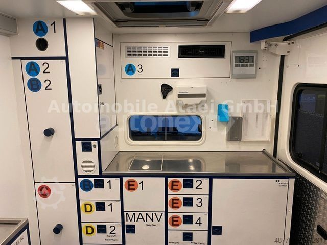 Autospecială de pompieri MERCEDES-BENZ Sprinter 518 V6 CDI RTW *TOP ZUSTAND*