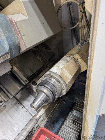 Centro de torneamento e fresagem CNC Spinner TC30052SMCY