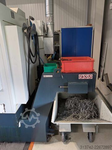 Centro de torneamento e fresagem CNC Spinner TC30052SMCY