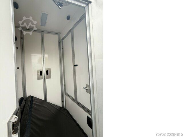 Camión de ganado Ford Transit 1-2 Pferde Hengsttrennung