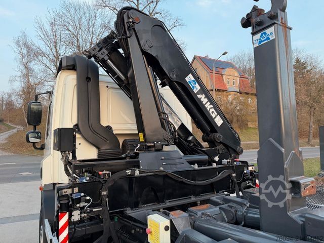 Camión volquete DAF CF 75.250 Abrollkipper KRAN FUNK