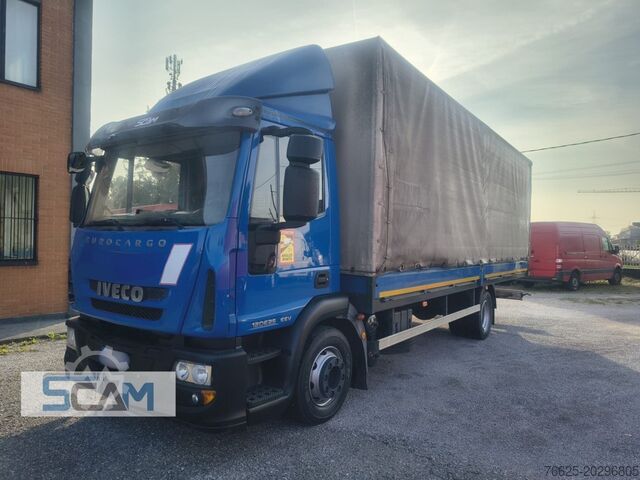 Caminhão lonado Iveco Eurocargo 120E25 | 2013 Centinato E 5