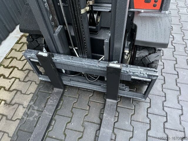 LPG-vorkheftruck Linde H25T-02