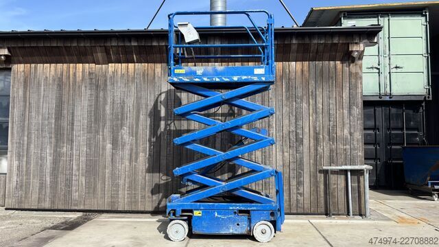Scissor lift work platform Up-Right MX19