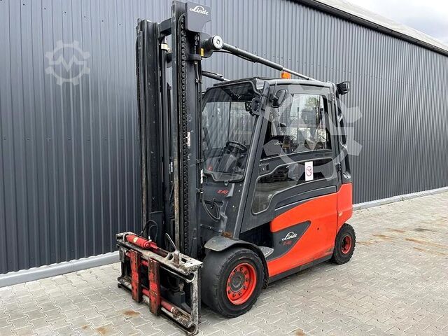 Electric 4-wheel forklift Linde E40/600HL