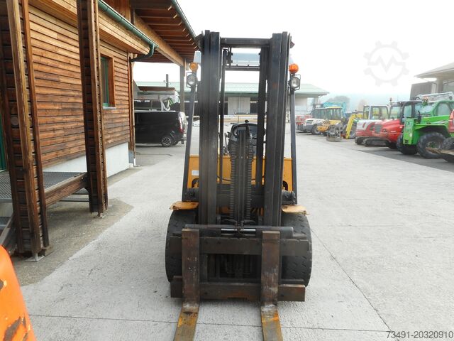 4 točka viljuškar Hyundai HDF30II Triplex + SS