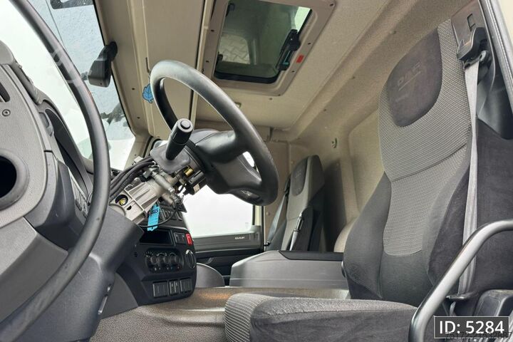 Kuffert DAF CF 290 Day Cab, Euro 6, / Tallift