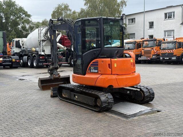Excavadora de cadenas KOMATSU PC58MR-5E0 Tiltrotator OQ45-5 / 2.336 h