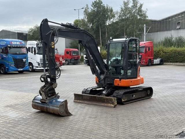 Excavadora de cadenas KOMATSU PC58MR-5E0 Tiltrotator OQ45-5 / 2.336 h