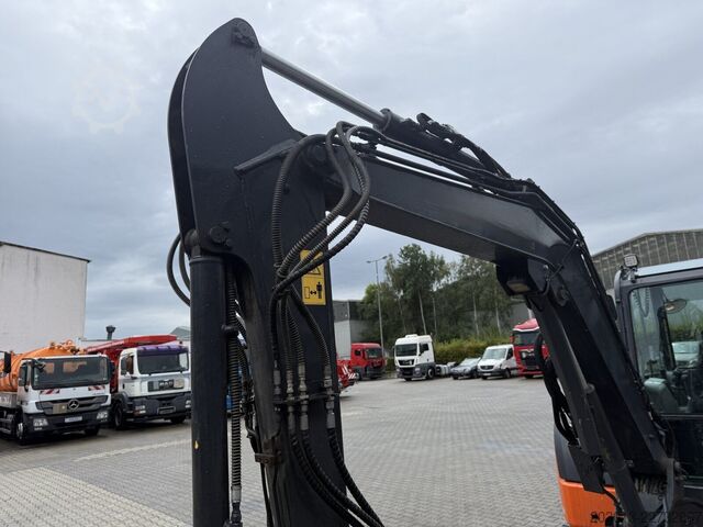 Excavadora de cadenas KOMATSU PC58MR-5E0 Tiltrotator OQ45-5 / 2.336 h