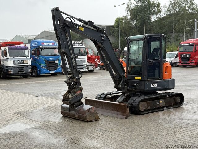 Excavadora de cadenas BOBCAT E55 Tiltrotator / 5.100 h