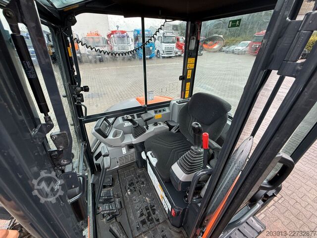 Excavadora de cadenas KOMATSU PC58MR-5E0 Tiltrotator / 1.443 h