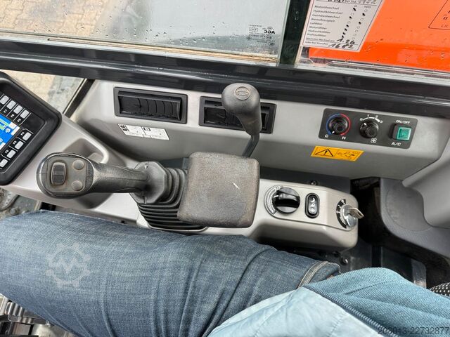 Excavadora de cadenas KOMATSU PC58MR-5E0 Tiltrotator / 1.443 h