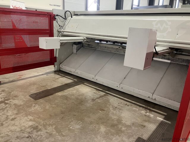 Hydraulic guillotine shear Baykal HGL 3108