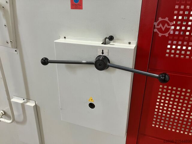 Hydraulic guillotine shear Baykal HGL 3108