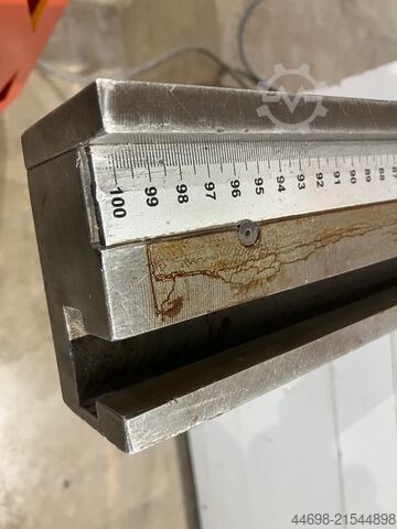 Hydraulic guillotine shear Baykal HGL 3108