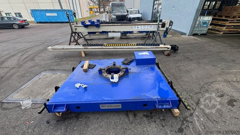 Grúa giratoria de pluma AK-BEND MCB 4 x 4