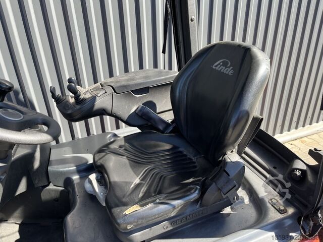 Carretilla eléctrica de 3 ruedas Linde E14-02