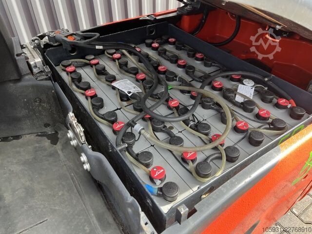 Elektrisk 3 -hjulet gaffeltruck Linde E16-02