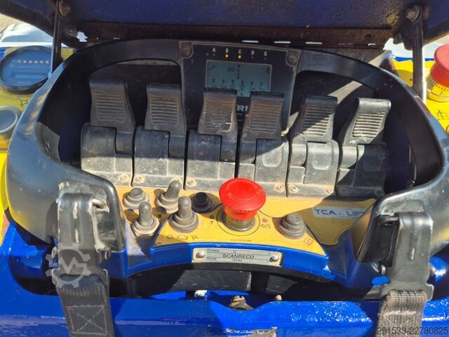 Piattaforma di lavoro mobile Falcon Lifts FS290 - 1 OWNER- ONLY 100MTH